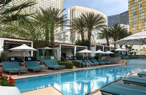 Waldorf Astoria Pool | Cabanas & Daybeds | Hours & Photos | Las Vegas