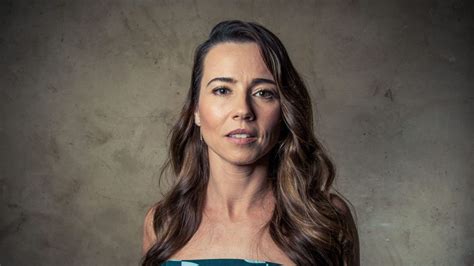 'Bloodline' Star Linda Cardellini On Meg's Turn To The Dark Side