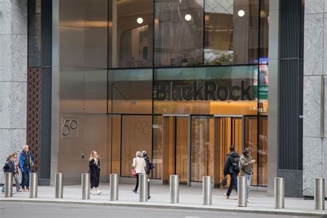 BlackRock Sued by Tennessee Over ‘Misleading’ Statements on ESG Strategy - Bloomberg