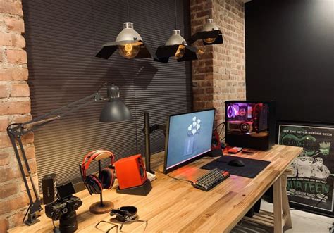 Gaming Room Setup Ideas: 26 Awesome PC and Console Setups | HGG