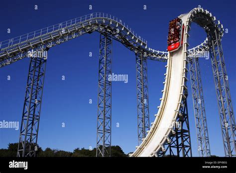 Hydro ride, Oakwood Theme Park, West Wales, UK Stock Photo: 82965640 ...