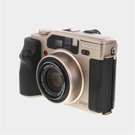 11 Best Medium Format Film Cameras for All Skill Levels | Field Mag