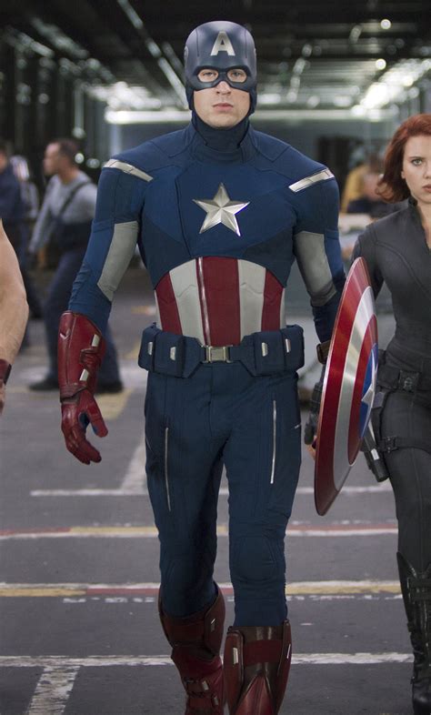 Captain America | 18 Action-Packed Avengers Halloween Costumes ...