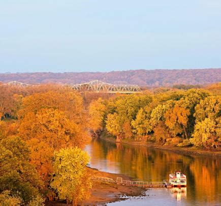 30 Great Midwest Fall Color Getaways | Illinois river, Scenic byway ...