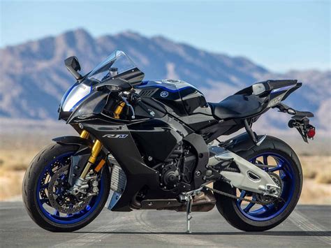 2021 Yamaha YZF-R1M MC Commute Review | Motorcyclist