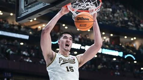 Canadian big man Zach Edey named AP men's college basketball player of ...