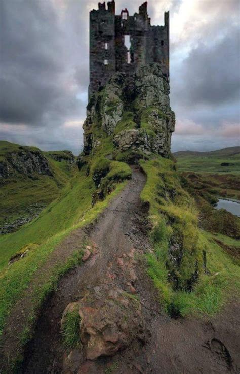 Isle of skye | Fantasy landscape, Abandoned castles, Scenery