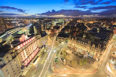 Leeds City Square and panoramic night view of skyline – Jobtracker