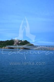 Lanka Pattuna | Lanka Putuna Viharaya in Trincomalee is one … | Flickr