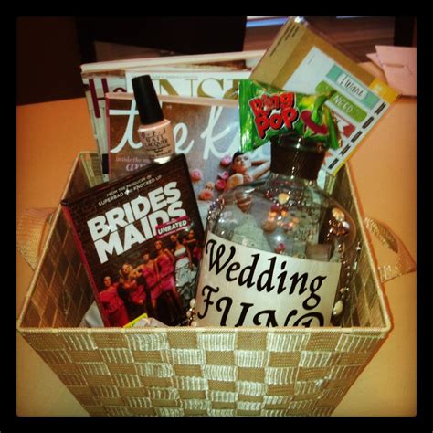 25+ bästa Engagement gift baskets idéerna på Pinterest | Engagemang gåvor