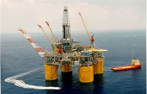 Life on Board a Gulf of Mexico Oil Drilling Platform | Fast Company