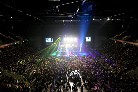 Datei:Oberhausen Arena - or - König Pilsener Arena- Persian New Year ...