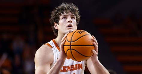 Clemson center PJ Hall named top 30 NBA prospect in NCAA Tournament by ...