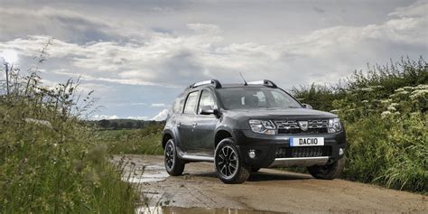 Dacia Duster review & deals | carwow