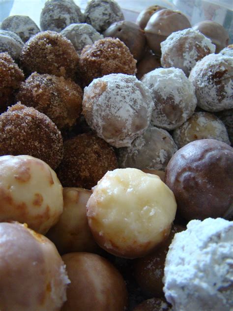 Doughnut holes. | Food, Baking, Desserts