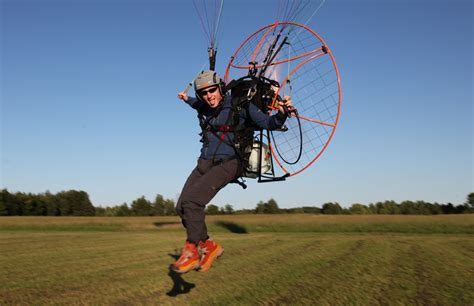 Paramotoring – Bard Balloons