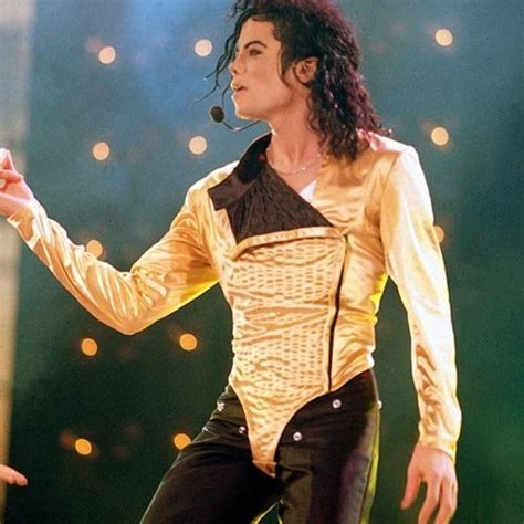 Top 10 Michael Jackson Live Performances | Michael Jackson⠀ Amino