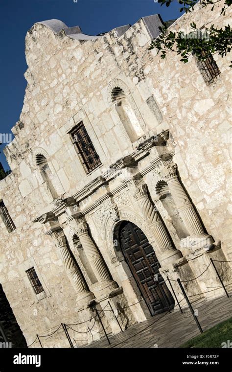 The Alamo (Mission San Antonio de Valero), San Antonio, Texas USA Stock Photo - Alamy