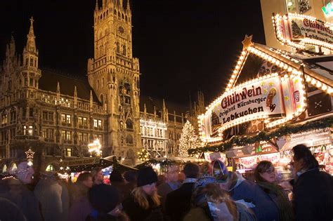 Christmas market on Marienplatz, Munich, … – License image – 70045466 ...