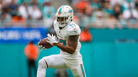 Jaylen Waddle scores 60-yard TD for Miami Dolphins - ESPN