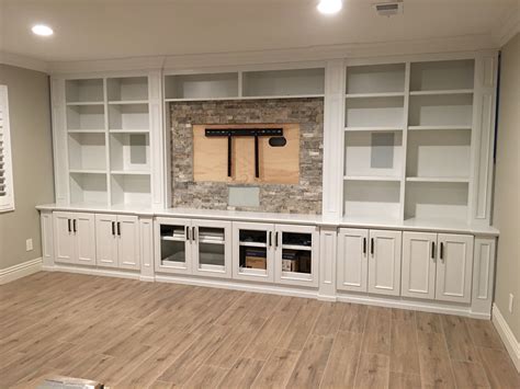 Family room tv cabinets #basementfamilyroomdesign | Living room ...