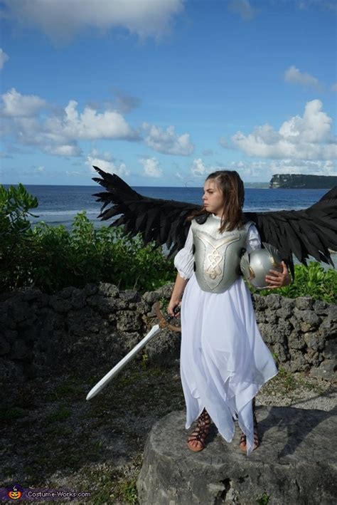 Valkyrie Costume | Mind Blowing DIY Costumes - Photo 2/3