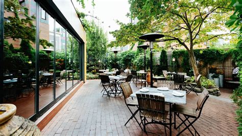 Top Stories of the Week: Dollar Oysters on Patios; Wine on Patios; More Patios - Eater Boston