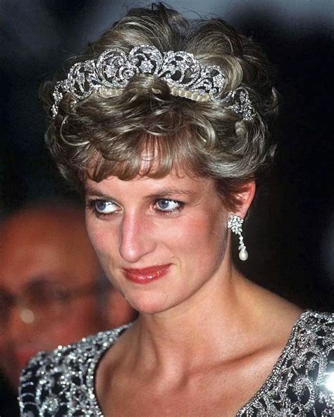 February 15, 1992 Princess Diana attends a state banquet hosted by President of India, Ramaswamy ...