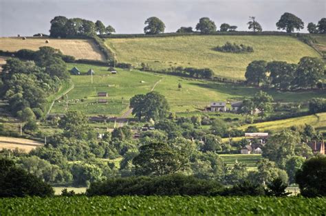 East Devon : Countryside Scenery © Lewis Clarke cc-by-sa/2.0 :: Geograph Britain and Ireland