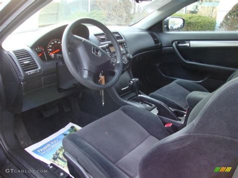 Black Interior 2004 Honda Accord LX Coupe Photo #46311086 | GTCarLot.com