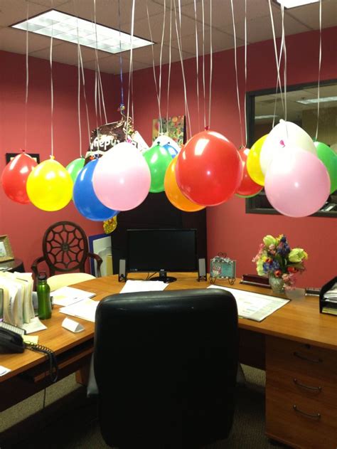 Ideas To Decorate Office Desk For Birthday | Office birthday, Office ...