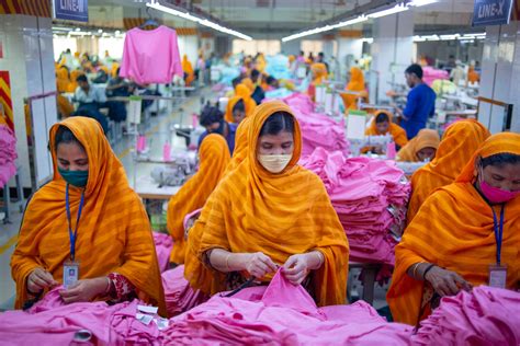 H&M And Zara Sign Up To New Bangladesh Accord To Protect Garment Workers | Vogue