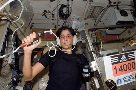 kmhouseindia: Sunita Williams -Record Holder for Longest spaceflight by a Woman