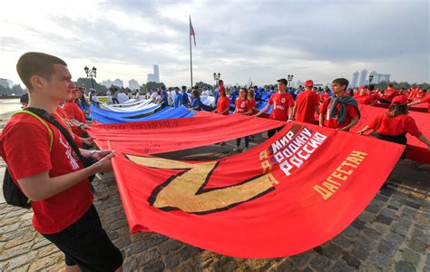 In Photos: Russia Celebrates Flag Day Amid Ukraine War - The Moscow Times