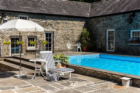 Ireland Holiday Rentals & Homes | Airbnb