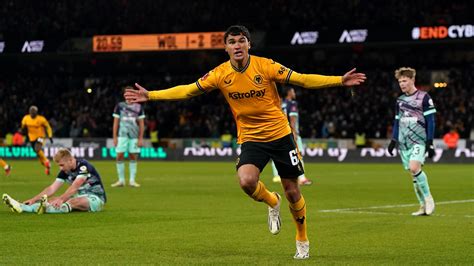 Wolves 3 - 2 Brentford - Match Report & Highlights