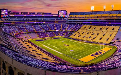 Is Tiger Stadium the only stadium with 5 yard number increments in CFB ...