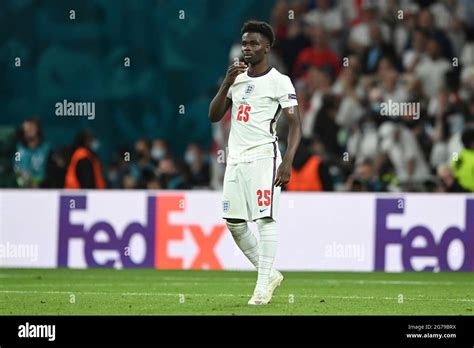 Saka england penalty hi-res stock photography and images - Alamy