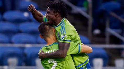 Seattle Sounders' Clint Dempsey supports Obafemi Martins' reported move ...