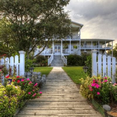 The Sunset Inn - Oak Island NC - Vacation Guide to Oak Island NC