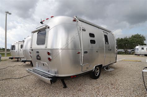 2023 Airstream Caravel 20FB 15552