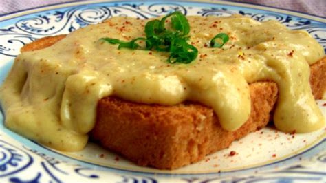 welsh rabbit (rarebit)