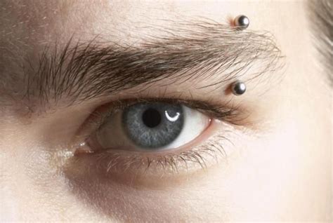 Your Guide to Eyebrow Piercings, Straight From a Celebrity Piercer | Eyebrow piercing men ...