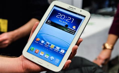 Why Your Next Phone Should Be a Phablet - The Online Mom