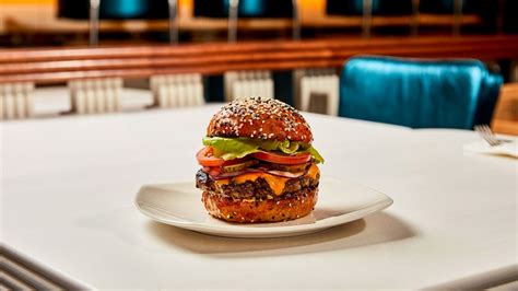 Gordon Ramsay Burger, London - Restaurant Reviews, Bookings, Menus ...