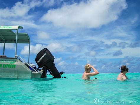 Snorkeling in the Cook Islands | As Her World Turns