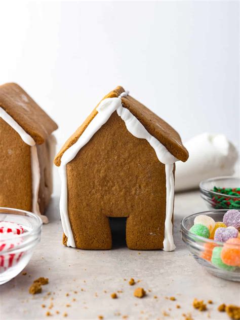 Gingerbread House | The Recipe Critic