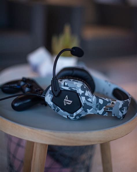 There's a PS4 gaming headset in this picture. Can you spot it? 👀 # ...