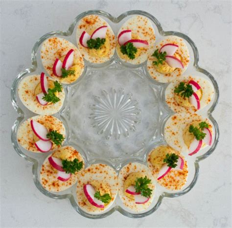 Christmas Deviled Eggs | FoodLove.com