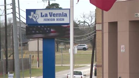 La Vernia ISD discusses possibility of 4-day instructional week - YouTube